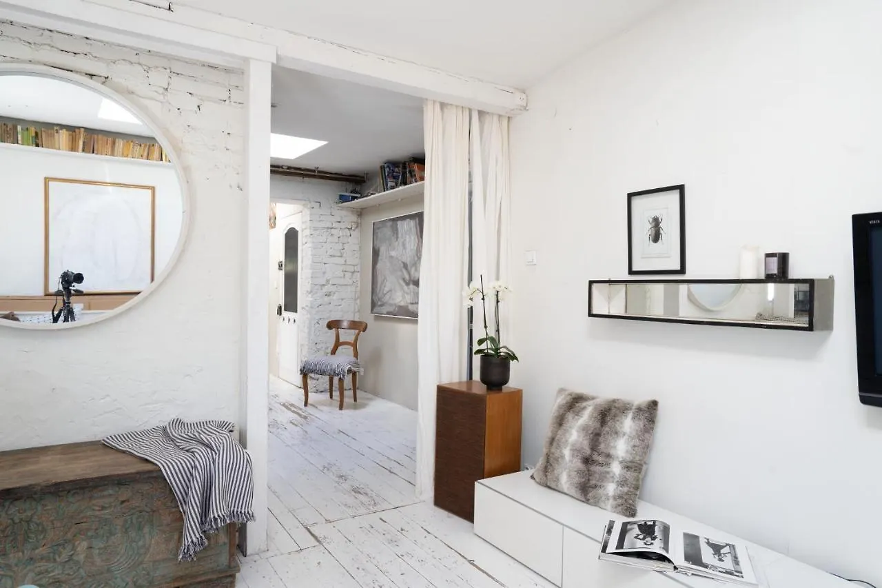 White Loft Stare Bielany Vintage Slow Warszawa Apartament